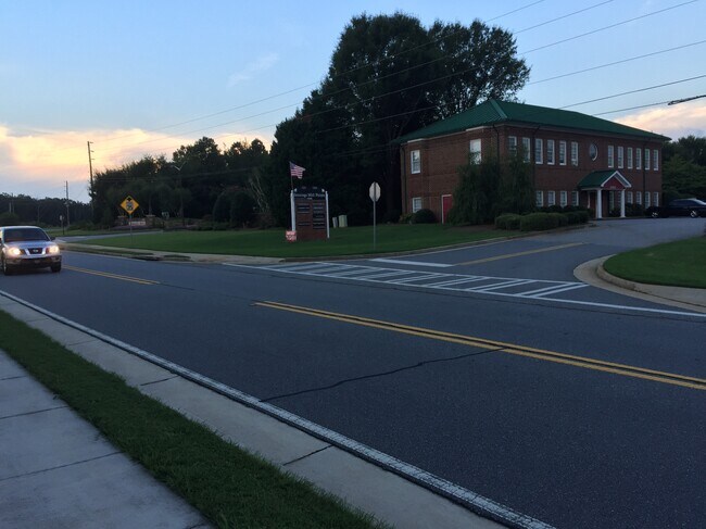 Plus de détails pour 1353 Jennings Mill Rd, Watkinsville, GA - Bureau à louer