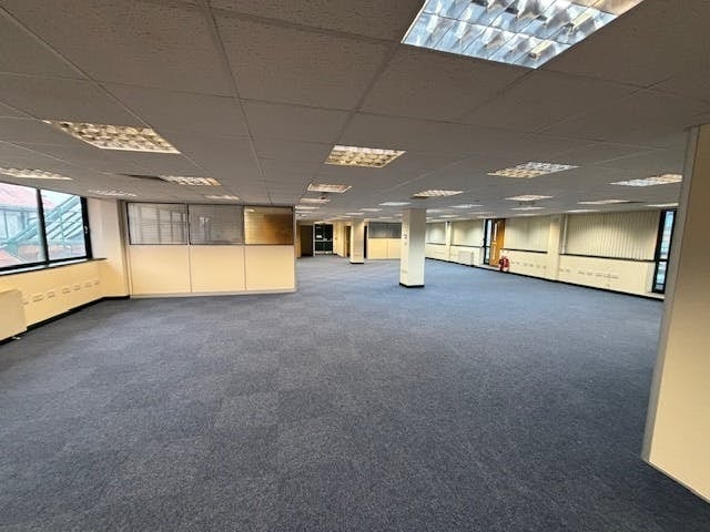 New Town Row, Birmingham for lease - Interior Photo - Image 2 of 10