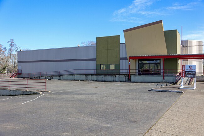 More details for 299 D St NE, Salem, OR - Retail for Sale