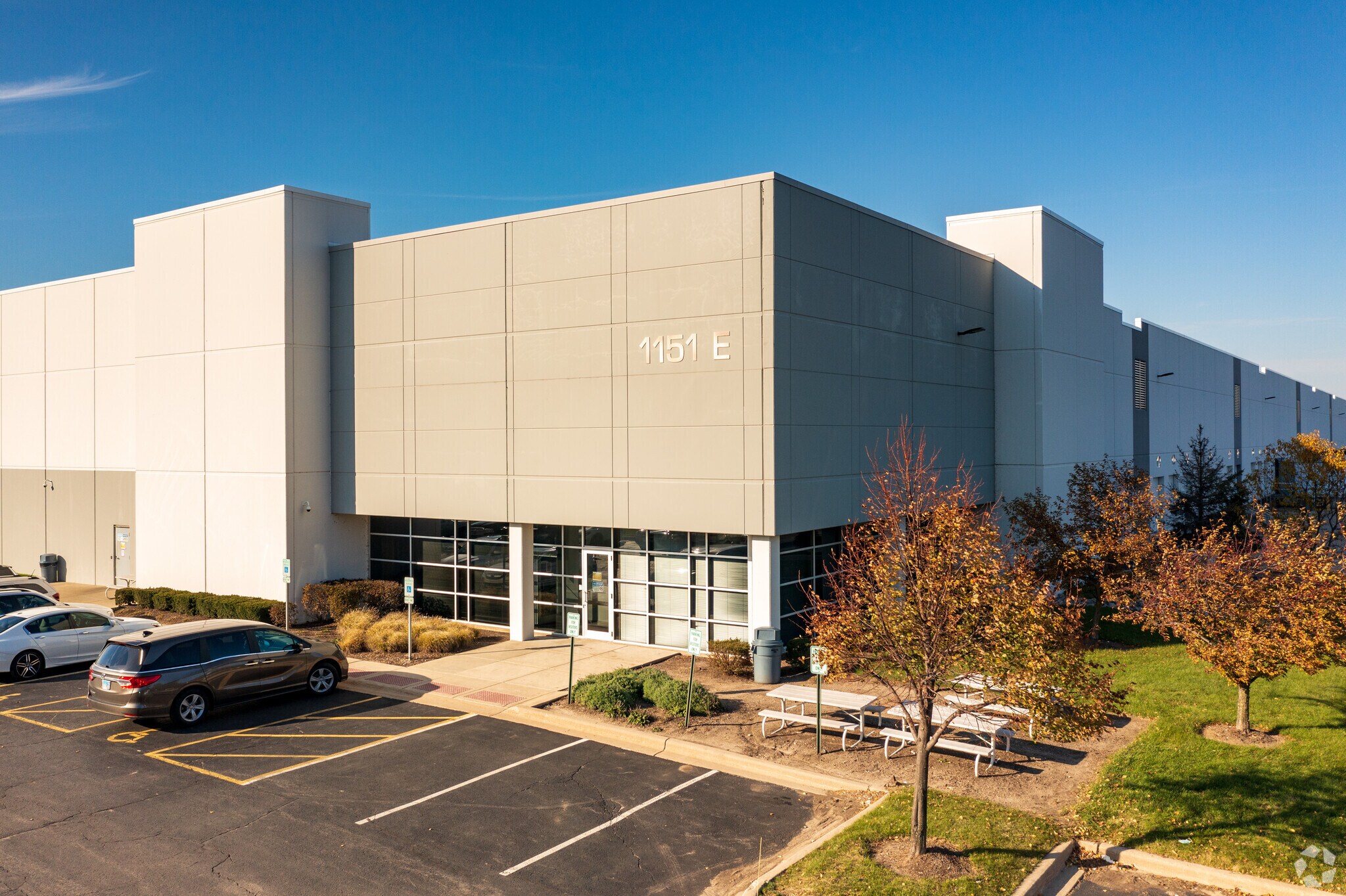 1151 E Laraway Rd, Joliet, IL à louer Photo du bâtiment- Image 1 de 11