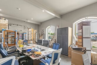 6270 Northern Blvd, East Norwich, NY for lease Interior Photo- Image 1 of 5