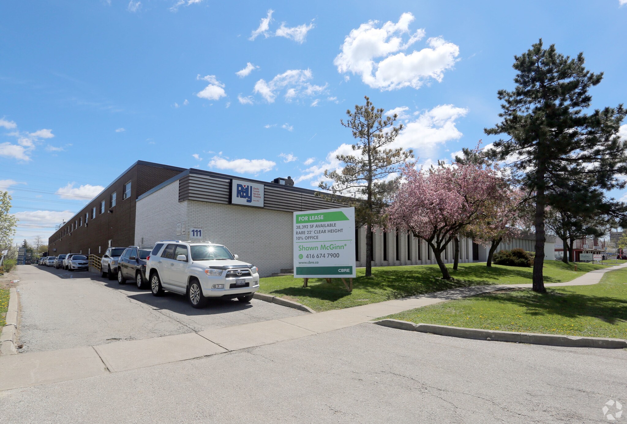 111 Westmore Dr, Toronto, ON à vendre Photo principale- Image 1 de 1