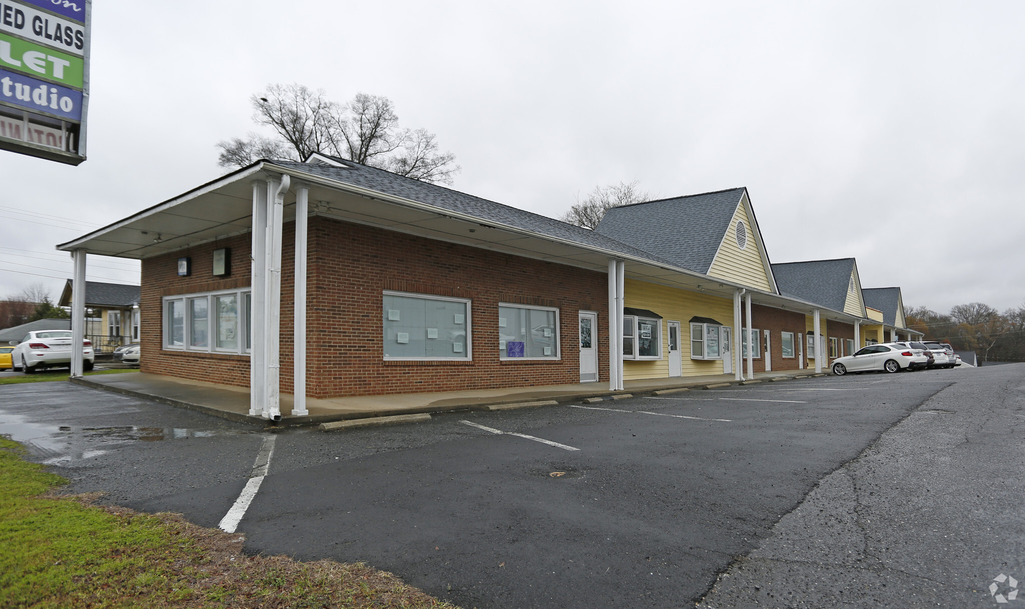 101-119 Miller St, Pineville, NC for lease Primary Photo- Image 1 of 2