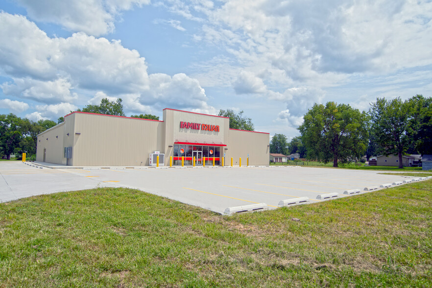 410 Western Ave, Abingdon, IL for sale - Primary Photo - Image 1 of 4