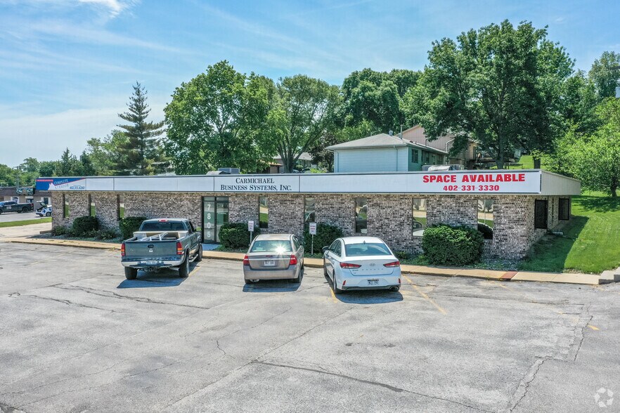 7805 L St, Omaha, NE à louer - Photo du bâtiment - Image 2 de 7