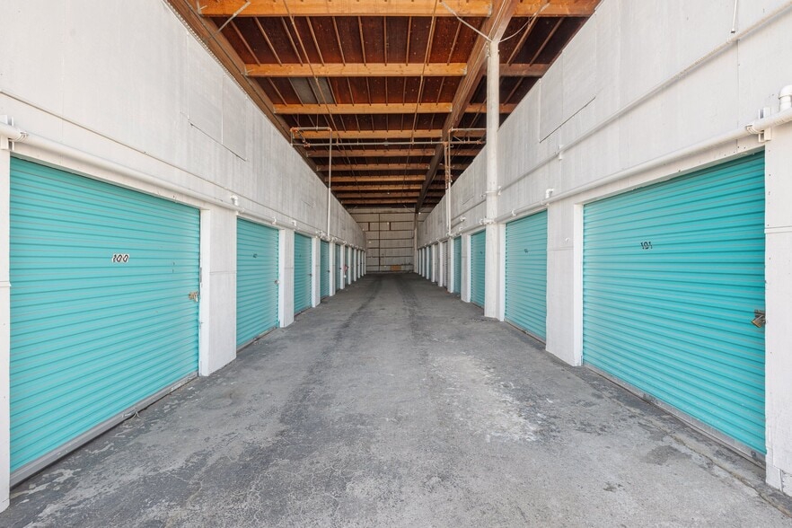 3455 N Indian Canyon Dr, Palm Springs, CA for sale - Building Photo - Image 3 of 4