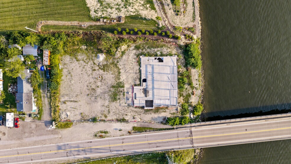 17000 Mahoning ave, Lake Milton, OH à vendre - Photo du bâtiment - Image 2 de 23