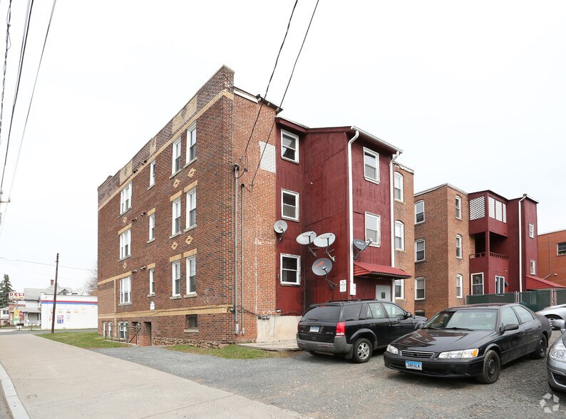 387-389 Park St, New Britain, CT à vendre - Photo du bâtiment - Image 3 de 3