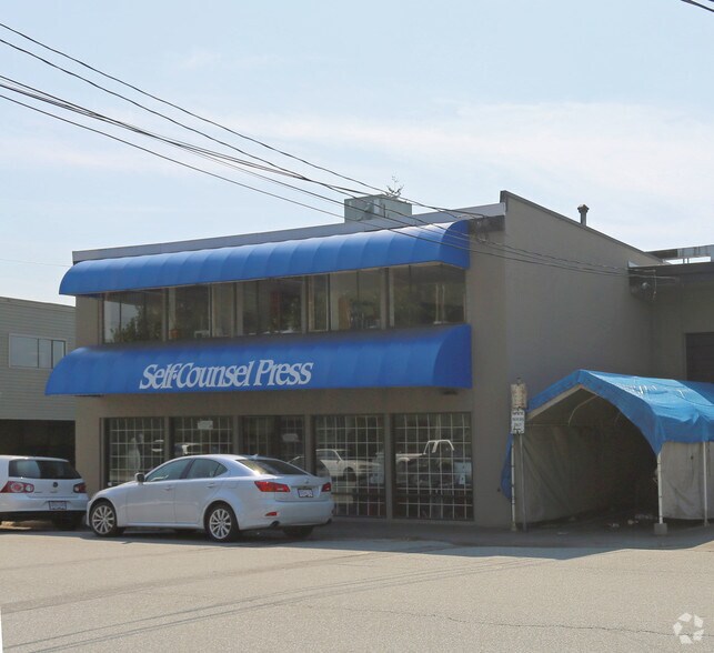 1473-1481 Charlotte Rd, North Vancouver, BC à vendre - Photo du bâtiment - Image 3 de 5