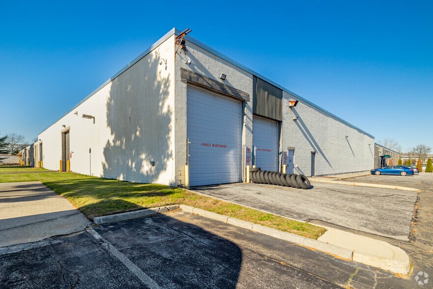 270 S Service Rd, Melville, NY for lease - Building Photo - Image 3 of 5