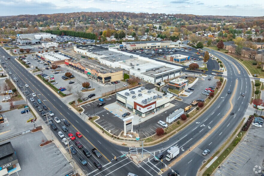 122-150 Cranbrook Rd, Cockeysville, MD à louer - Photo du bâtiment - Image 1 de 21