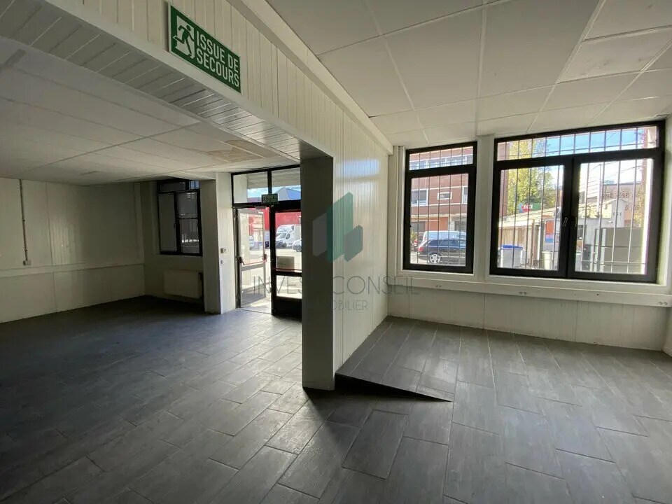 Office in Argenteuil for lease Interior Photo- Image 1 of 13