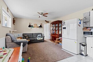 Plus de détails pour 7663 Industrial Way, Agassiz, BC - Industriel à vendre