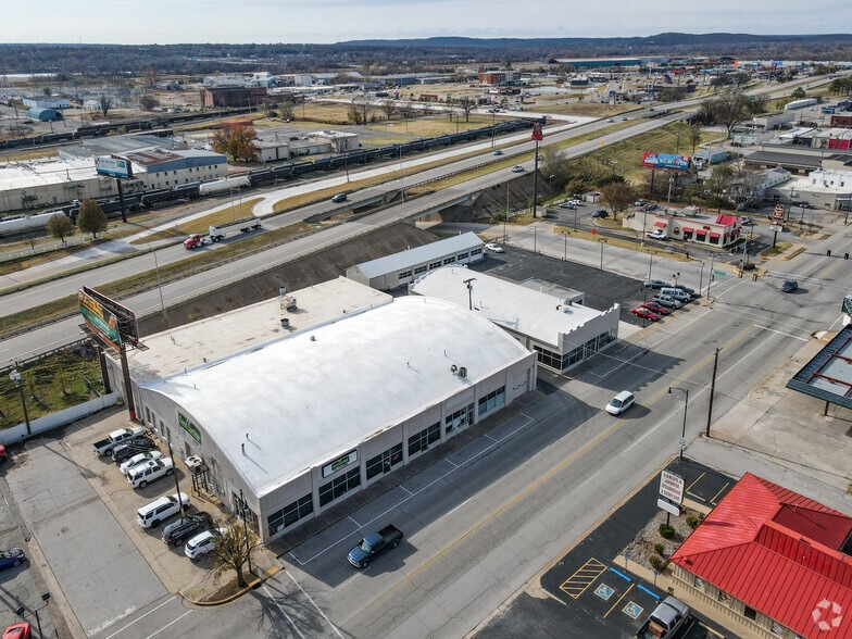 220 E 2nd St, Sand Springs, OK for lease - Aerial - Image 2 of 6