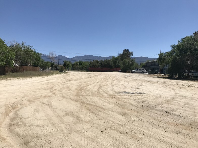 Pearblossom Hwy, Pearblossom, CA à vendre - Photo du bâtiment - Image 3 de 6