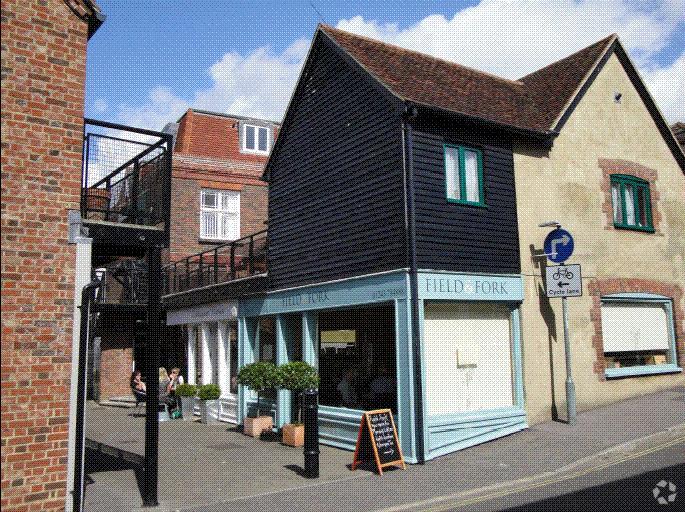 Baffins Court Units 4-8 portefeuille de 2 propriétés à vendre sur LoopNet.ca - Photo du bâtiment - Image 2 de 2