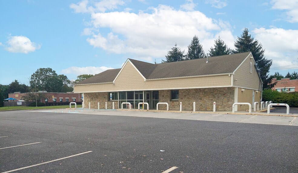 1301 Route 38, Hainesport, NJ for lease - Building Photo - Image 2 of 2