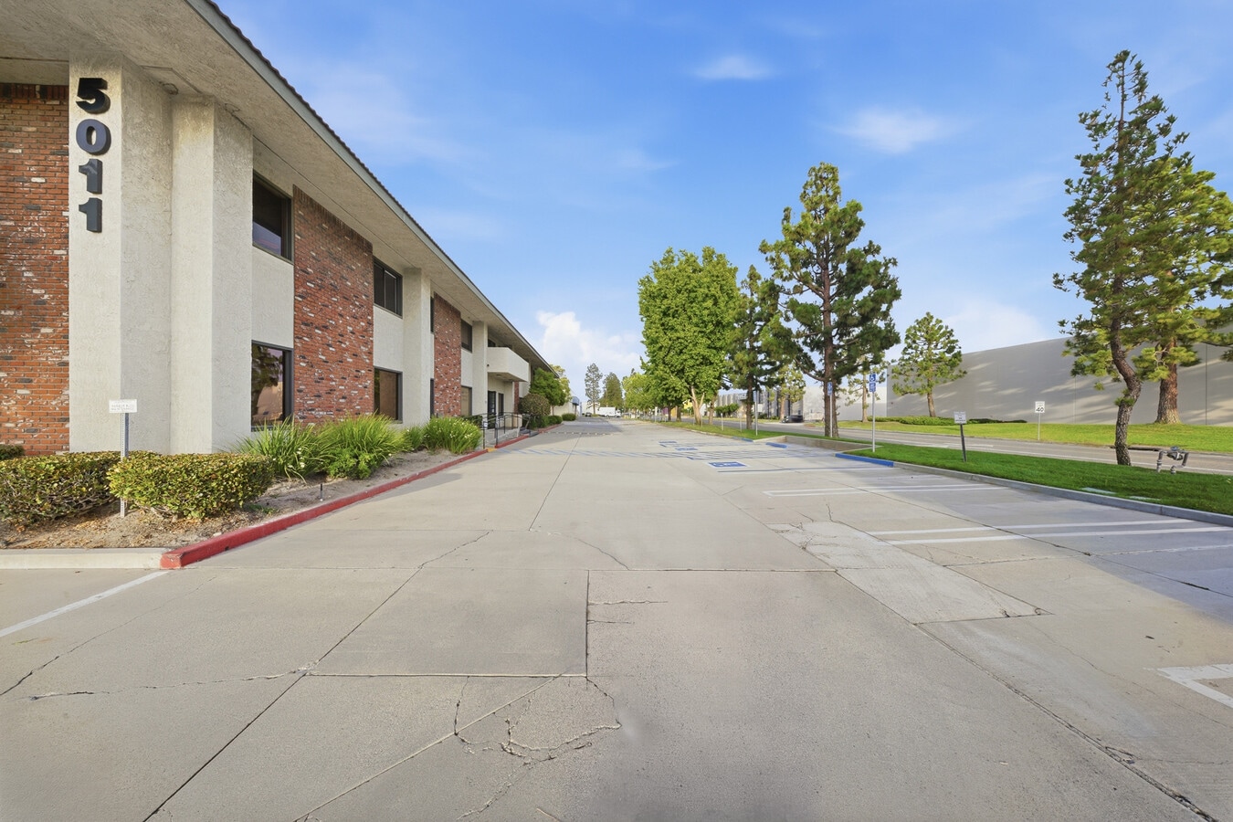 5011 Argosy Ave, Huntington Beach, CA 92649 - Unité 7 - - Photo intérieure - Image 2 of 29