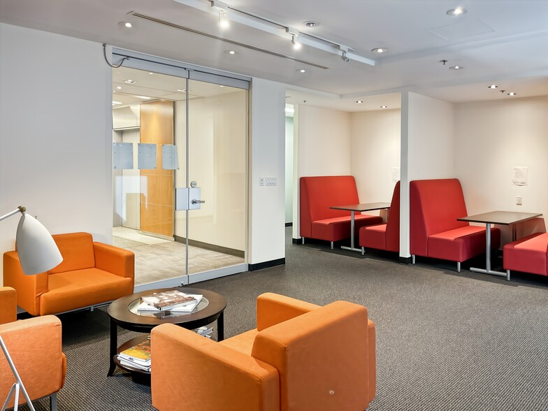500 Pl D'armes, Montréal, QC for lease - Interior Photo - Image 3 of 17