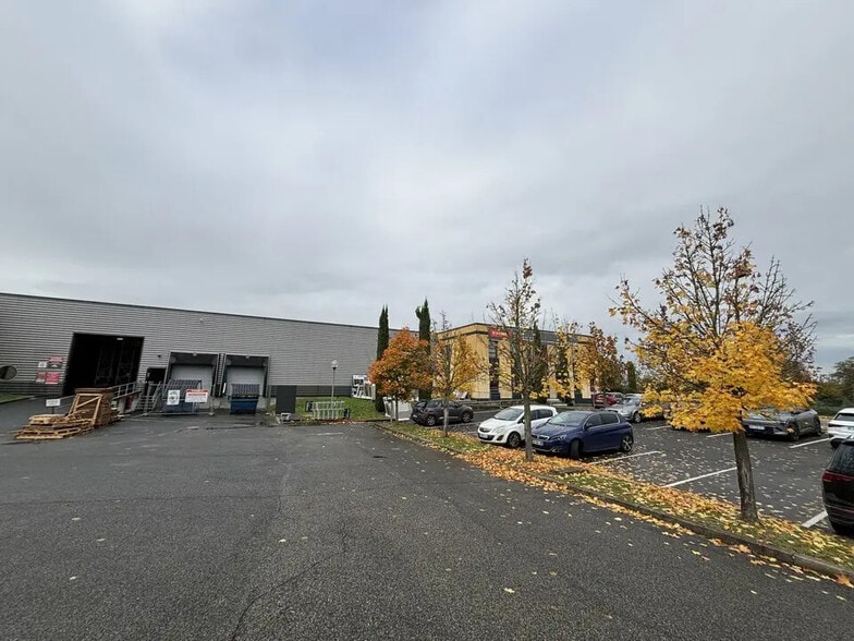 Flex in Arnas for lease - Building Photo - Image 2 of 15