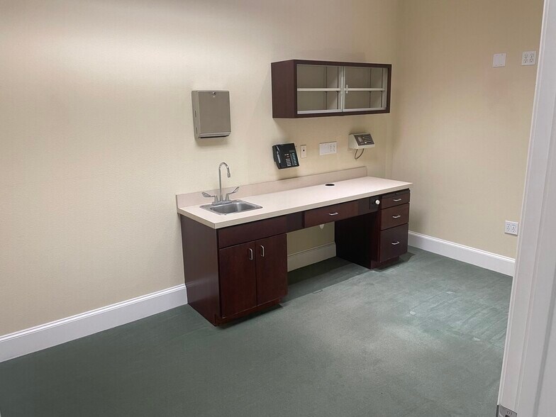 1410 N Plano Rd, Richardson, TX à louer - Photo intérieure - Image 3 de 4