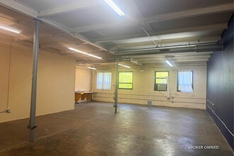 4015 W Carroll Ave, Chicago, IL for lease Interior Photo- Image 1 of 2