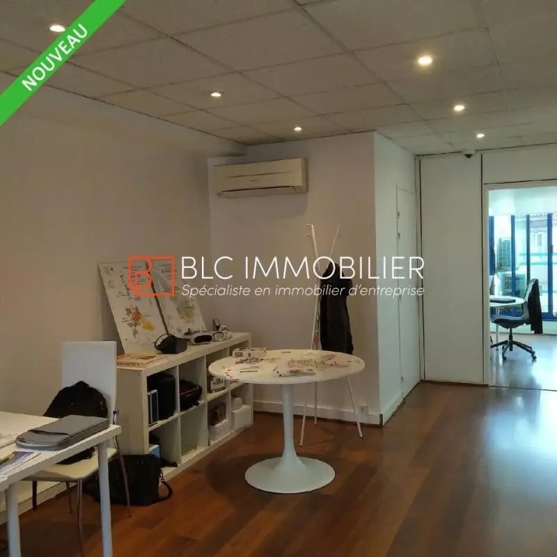 Office in Marseille for lease Interior Photo- Image 1 of 5