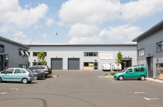 Plus de détails pour Kembrey St, Swindon - Industriel à louer