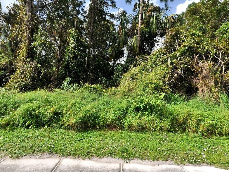 1738-1750 SW Bayshore Blvd, Port Saint Lucie, FL for sale - Other - Image 2 of 5