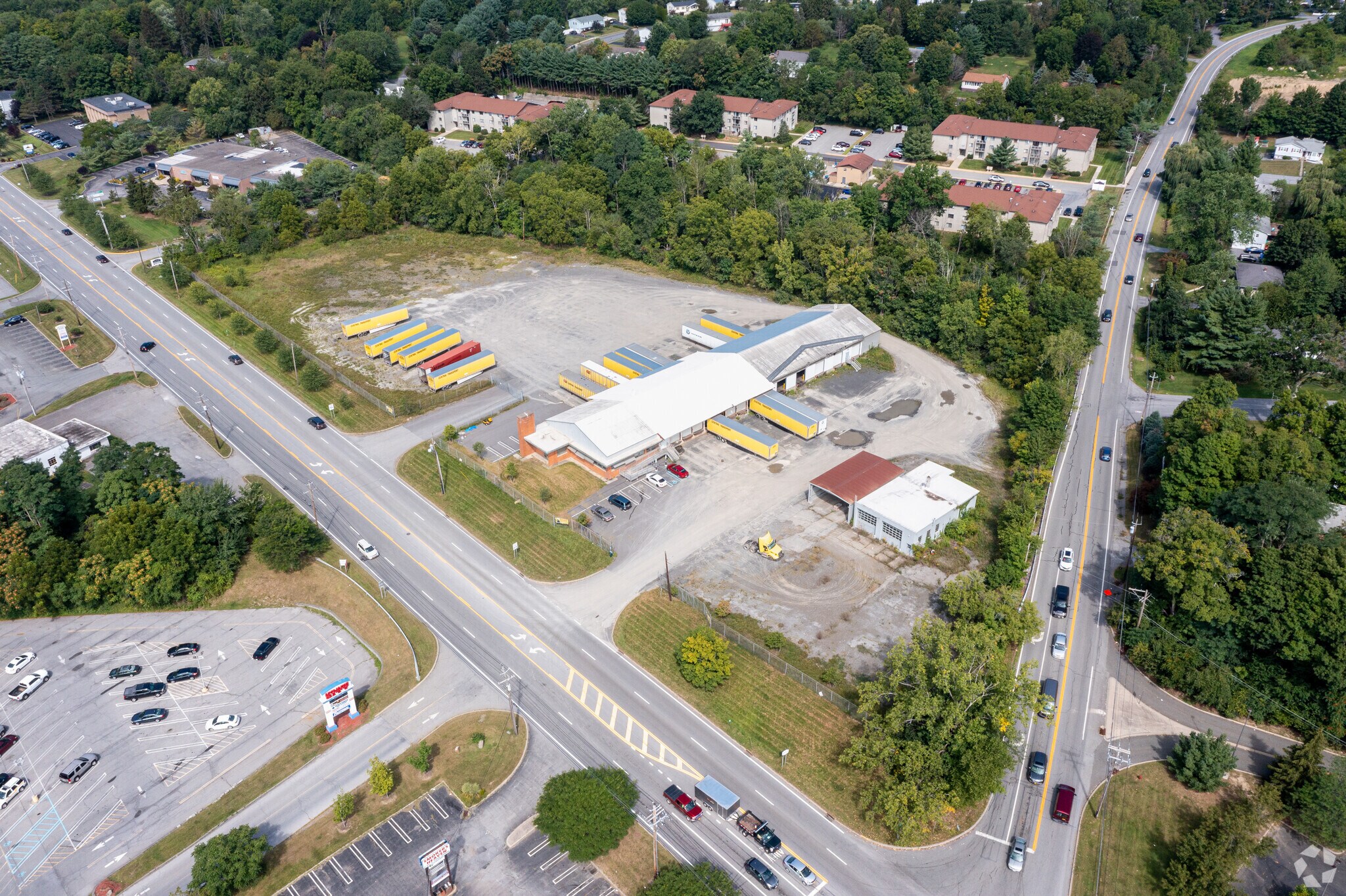 681 Route 211 E, Middletown, NY à vendre Photo du bâtiment- Image 1 de 17
