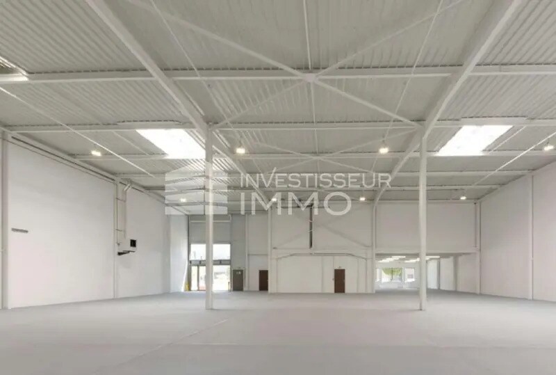 Flex in Le Blanc-Mesnil for lease Interior Photo- Image 1 of 6
