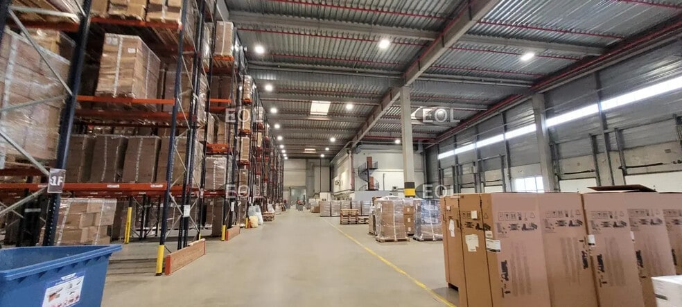 Industrial in Saint-Vulbas for lease - Building Photo - Image 3 of 8