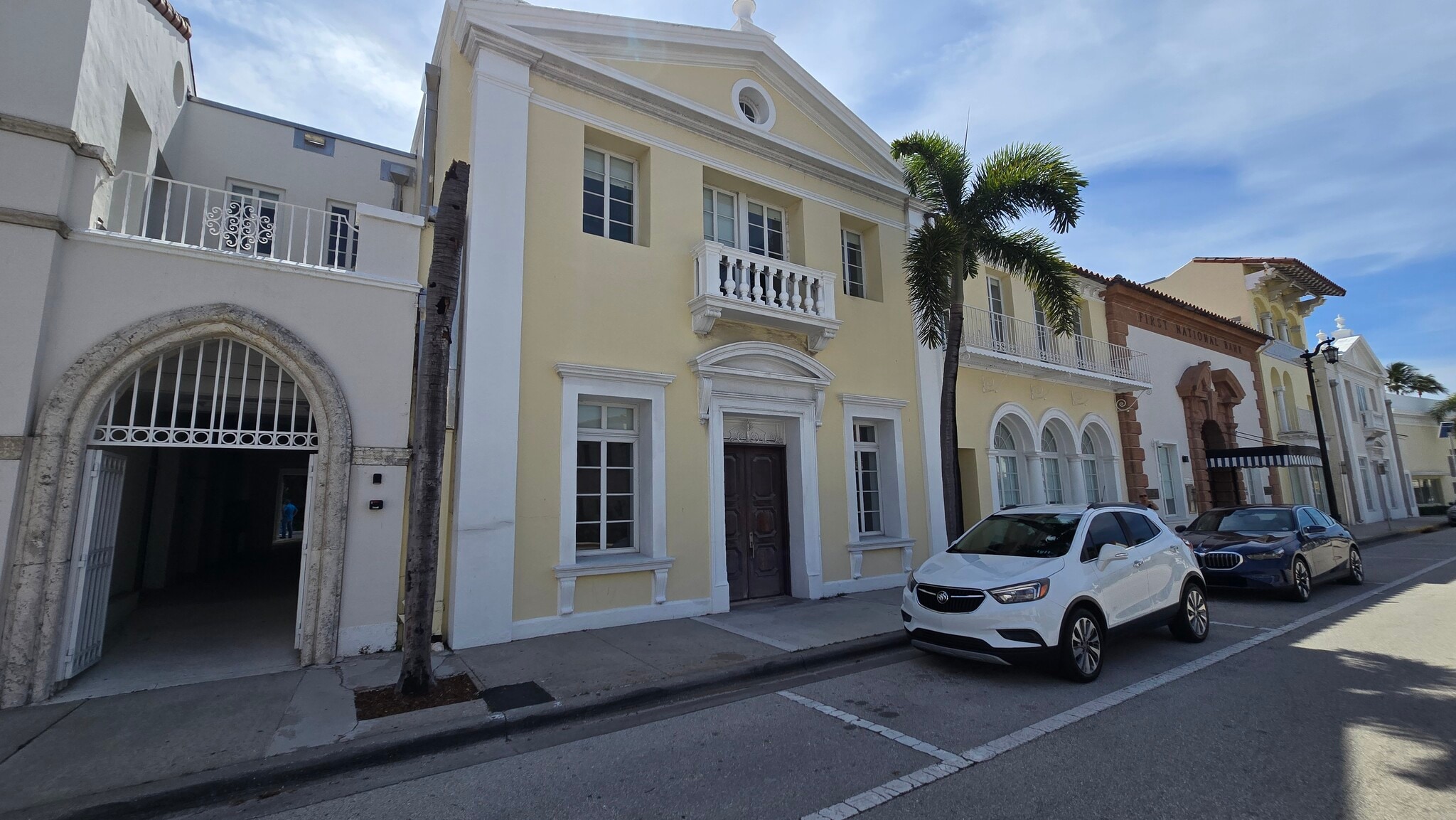239 S County Rd, Palm Beach, FL for lease Interior Photo- Image 1 of 5