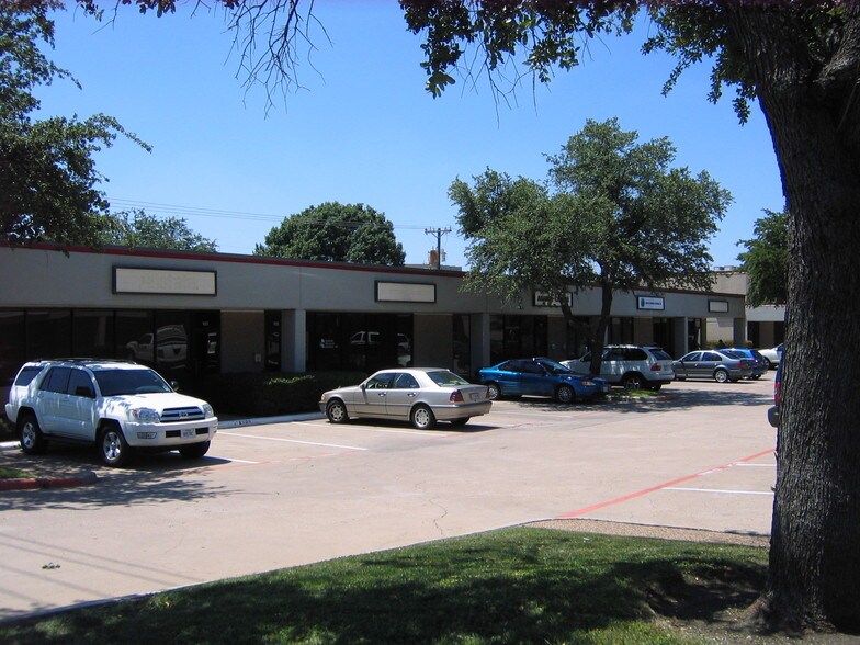 4901 Keller Springs Rd, Addison, TX à louer - Photo du bâtiment - Image 3 de 6