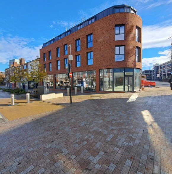 2 Cleveland St, Wolverhampton à louer - Photo du bâtiment - Image 2 de 2