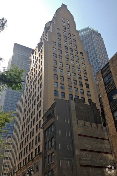 18 E 48th St, New York, NY for lease - Primary Photo - Image 1 of 28