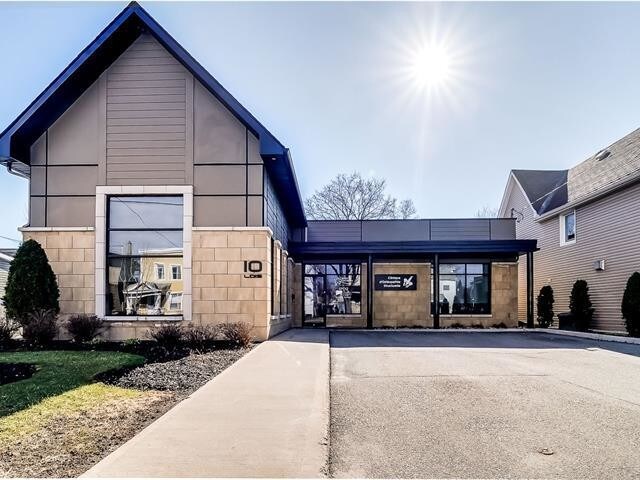 10 Rue Lois, Gatineau, QC for sale Primary Photo- Image 1 of 1