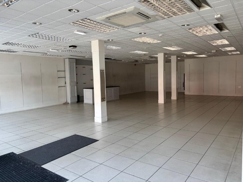 86-88 Front St, Arnold à louer Photo intérieure- Image 1 de 3