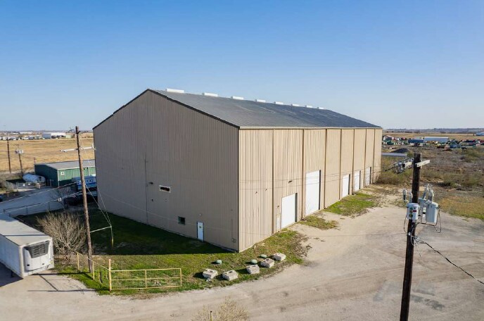 9092 Green Rd, Converse, TX à vendre - Photo du bâtiment - Image 3 de 6