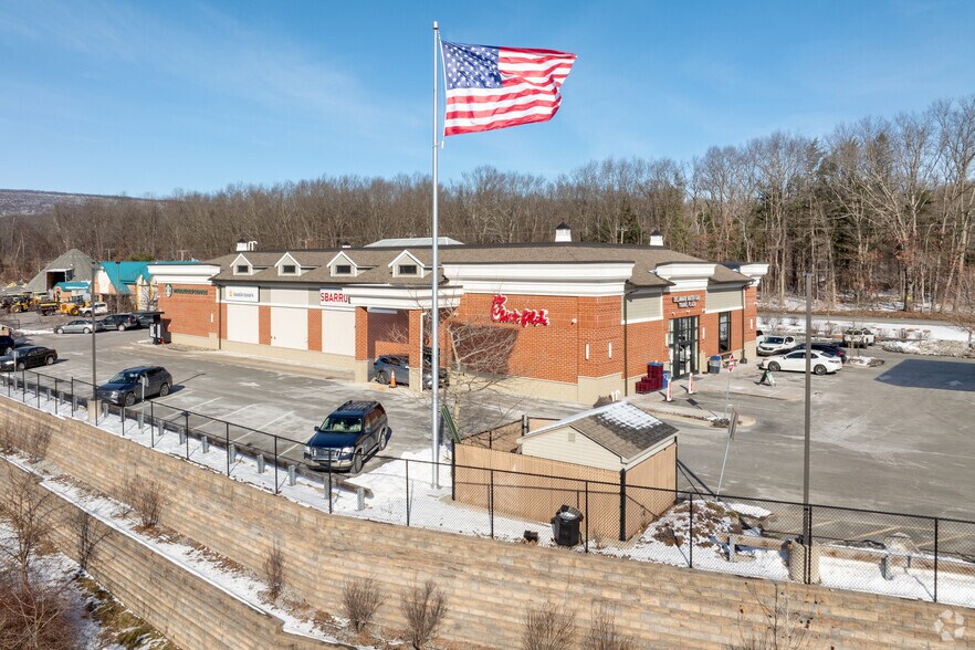 17-19 Simpson Rd, Columbia, NJ à louer - Photo du bâtiment - Image 2 de 25