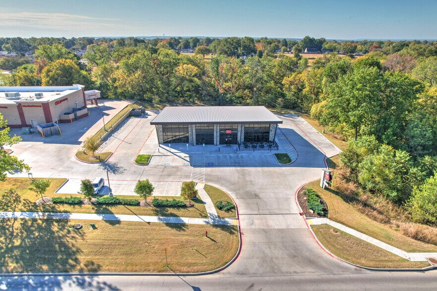 771 W Tucson St, Broken Arrow, OK à louer - Photo du bâtiment - Image 2 de 6