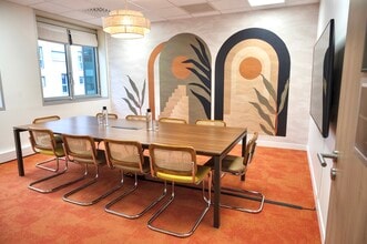 3 Boulevard Des Bouvets, Nanterre for lease Interior Photo- Image 1 of 4