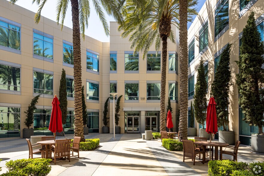 130 Vantis Dr, Aliso Viejo, CA for lease - Building Photo - Image 2 of 10