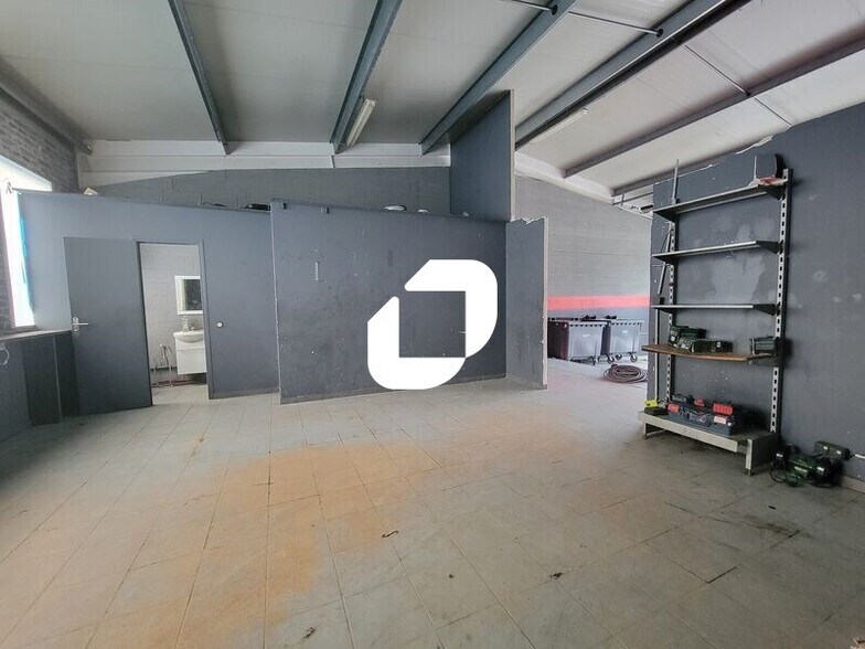 Flex dans Linas à louer - Photo du bâtiment - Image 3 de 7