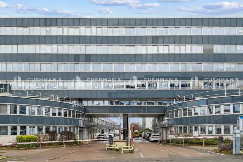 10-22 Rue D'Arras, Nanterre à louer Photo du bâtiment- Image 1 de 19