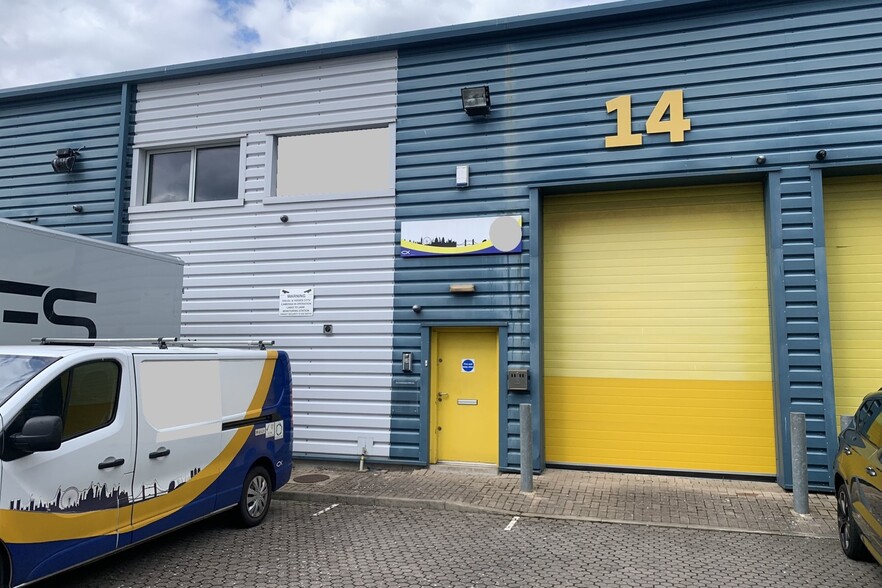 Alder Close, Erith for lease - Building Photo - Image 2 of 6