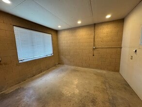 8124-8142 Orion Ave, Van Nuys, CA for lease Building Photo- Image 2 of 3