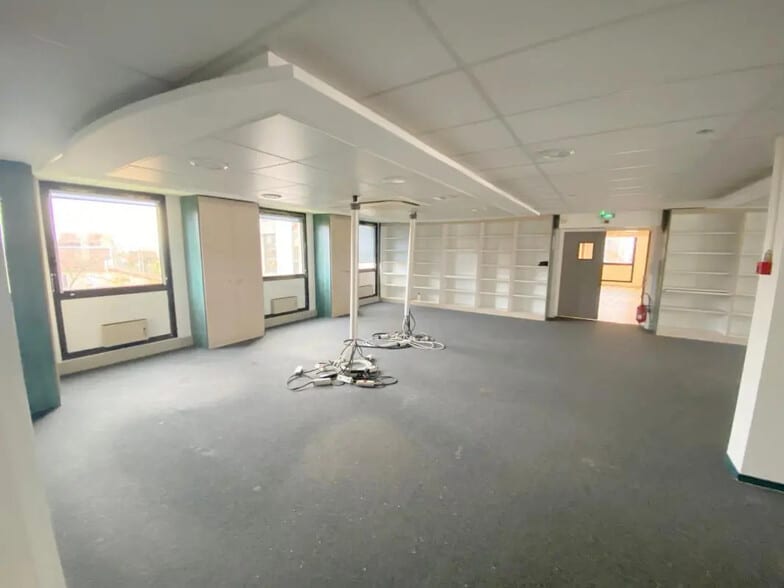 Bureau dans Chatou à louer - Photo intérieure - Image 3 de 12