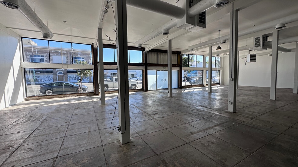 619 N Western Ave, Los Angeles, CA for lease - Building Photo - Image 2 of 7