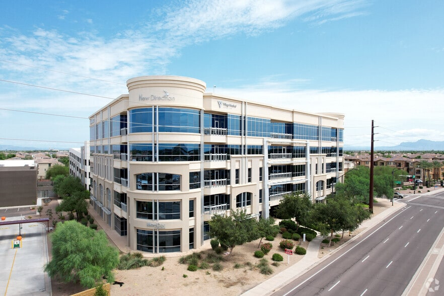1760 E Pecos Rd, Gilbert, AZ for lease - Building Photo - Image 3 of 41